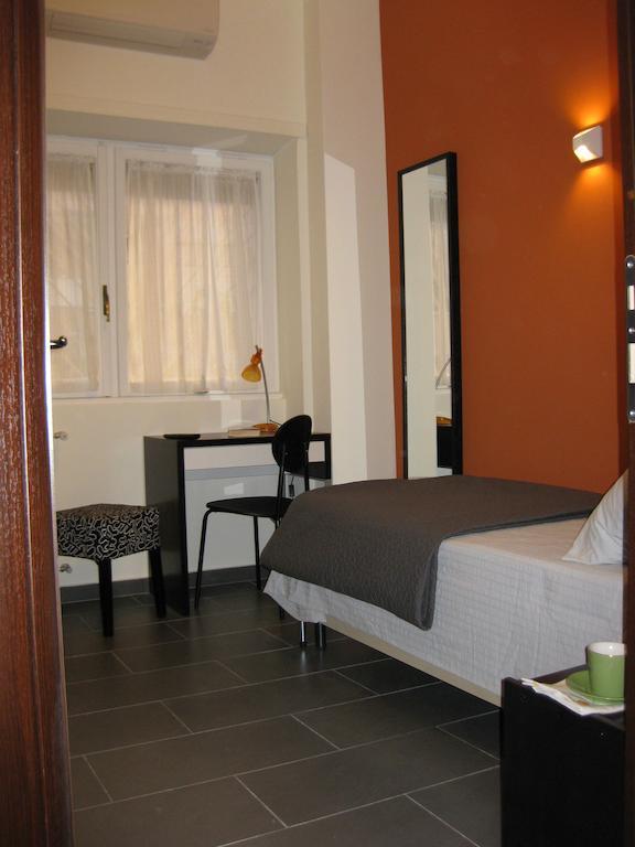 Domus Giardini Vaticani Guest House Rome Room photo